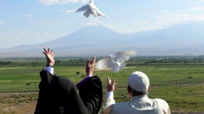El Papa concluyó visita a Armenia con el enojo turco