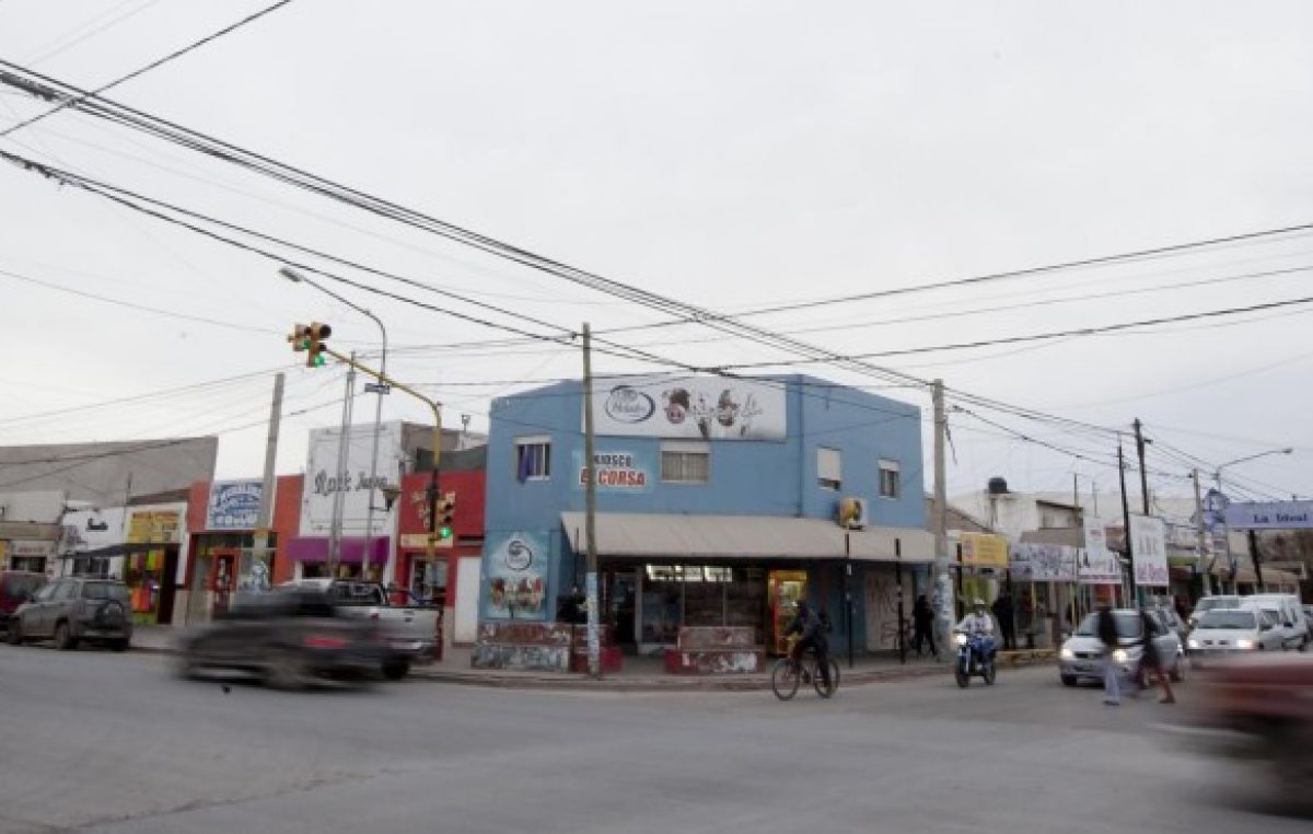 Los pequeños comercios neuquinos cierran en el centro y se instalan en el oeste