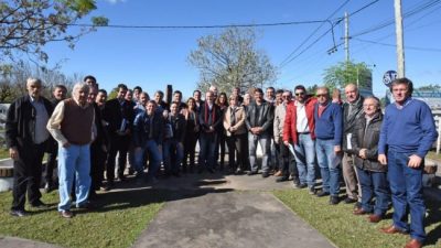 El Gobernador de Entre Ríos reunió a los intendentes del PJ para pedirles que controlen el gasto