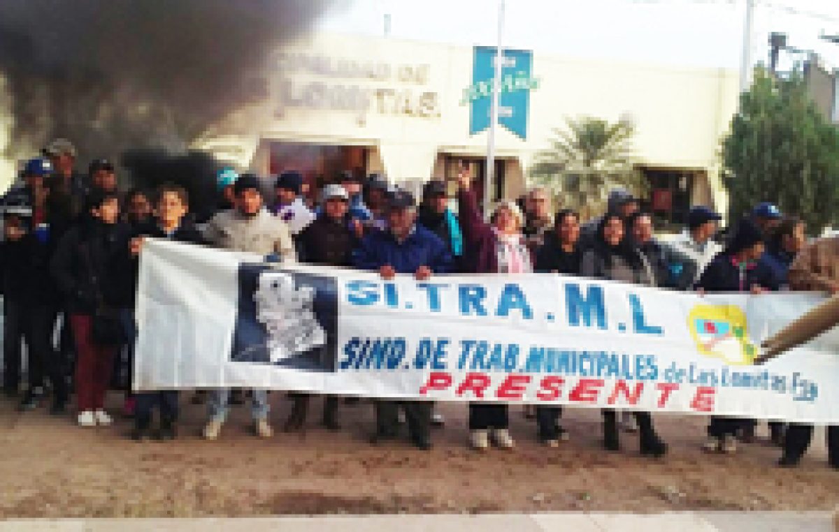 Las Lomitas: los municipales aún no pueden cobrar montos de AUH