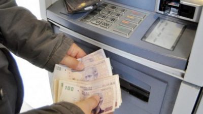 Aguinaldos: Neuquén otorgará fondos a los municipios para su pago