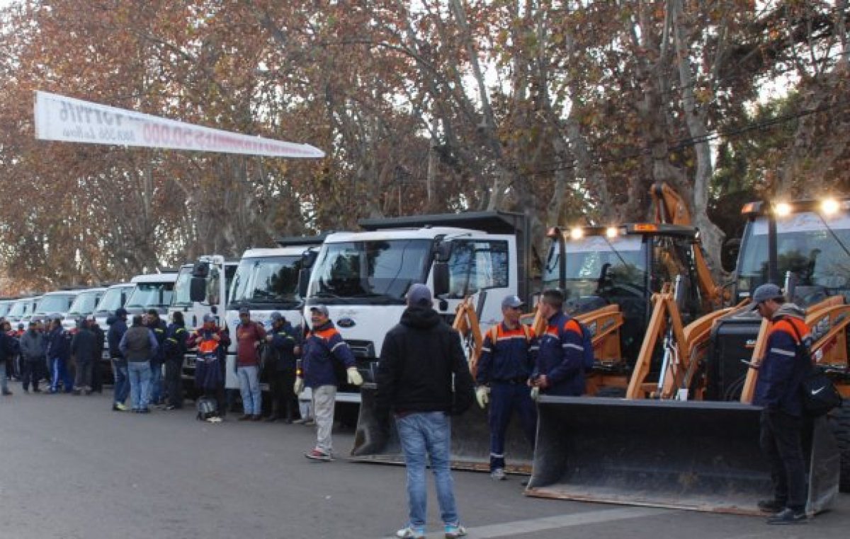 Las Heras suma vehículos para obras y servicios