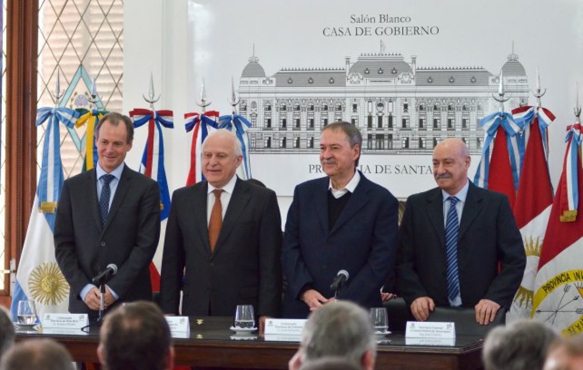 Los gobernadores de la Región Centro reflotan la Hidrovía Paraguay-Paraná