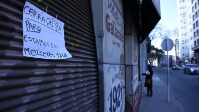 Sindicatos uruguayos en el primer paro contra Tabaré Vazquez