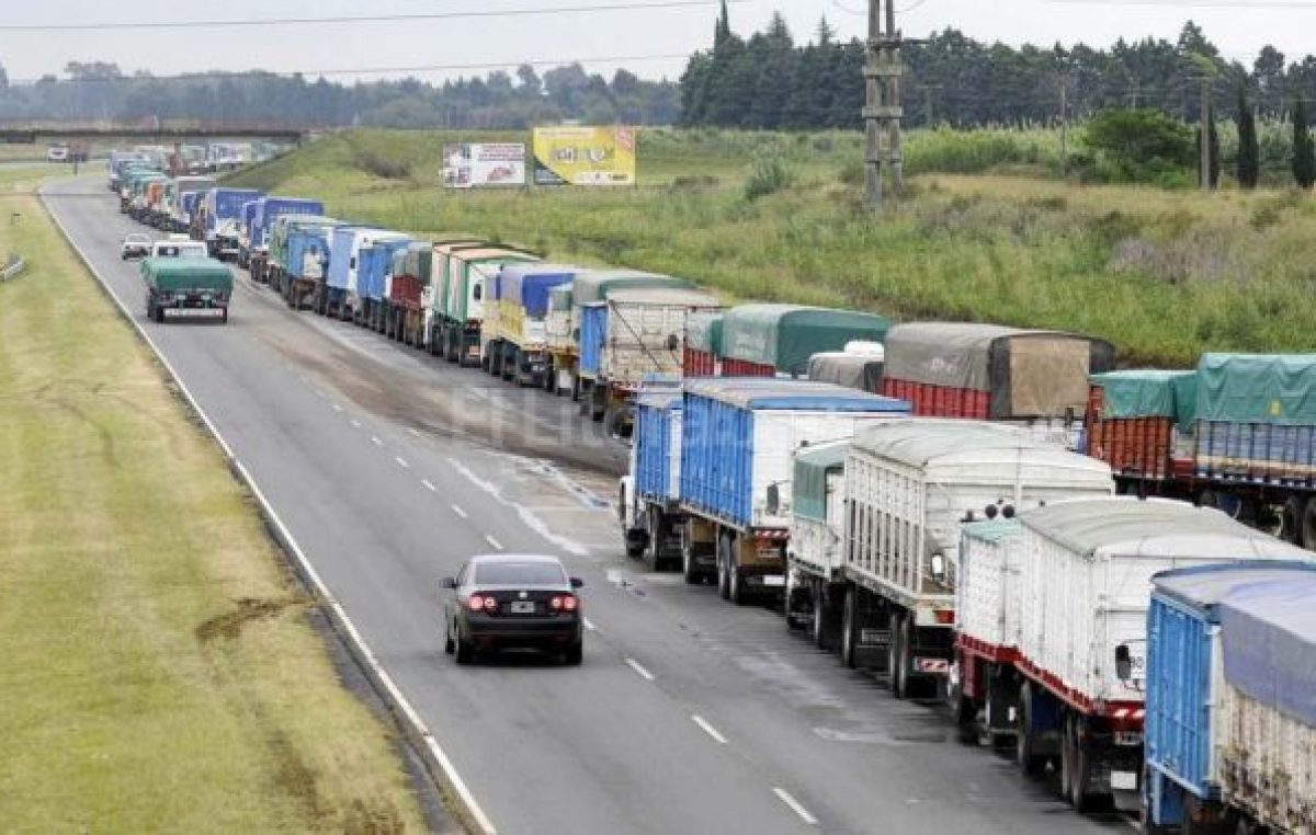 Invertirán $10 mil millones en accesos a los puertos del Gran Rosario