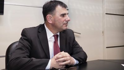 Por “tránsfuga”, el PJ de Azul suspende preventivamente al intendente Hernán Bertellys