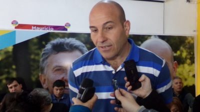 Denuncian que Martiniano dejó a unos 400 trabajadores municipales en la calle