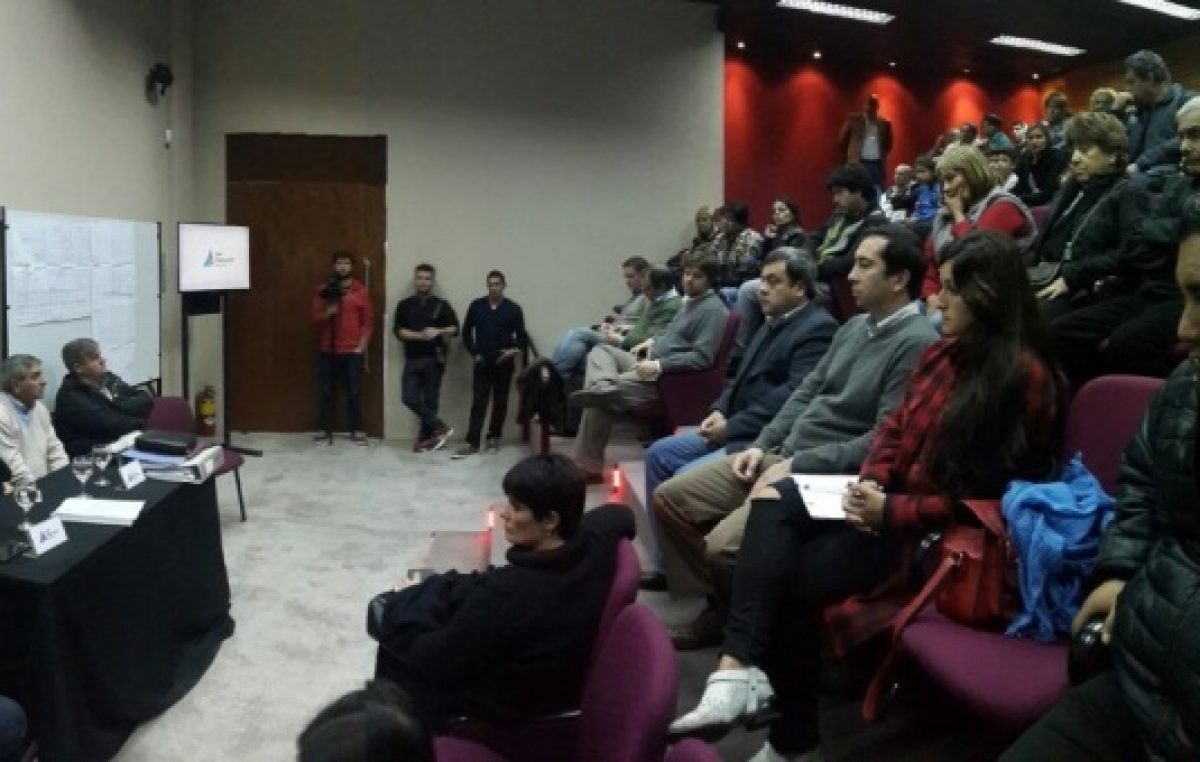 Tarifazo: La Audiencia Pública tiene 60 oradores entre intendentes, empresas y usuarios