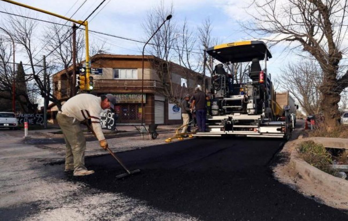 Asfaltan más de 50 cuadras de San Rafael