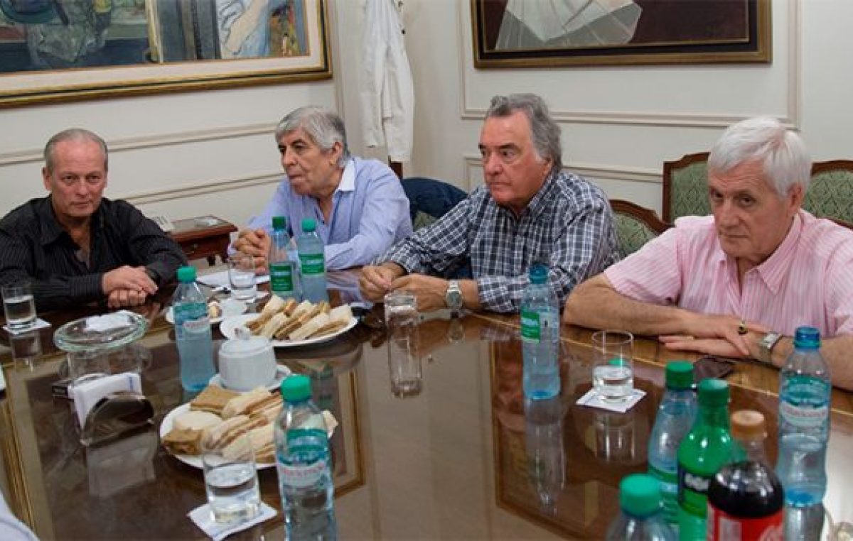 La CGT advierte que en el país hay «crisis» y crece la posibilidad de un paro
