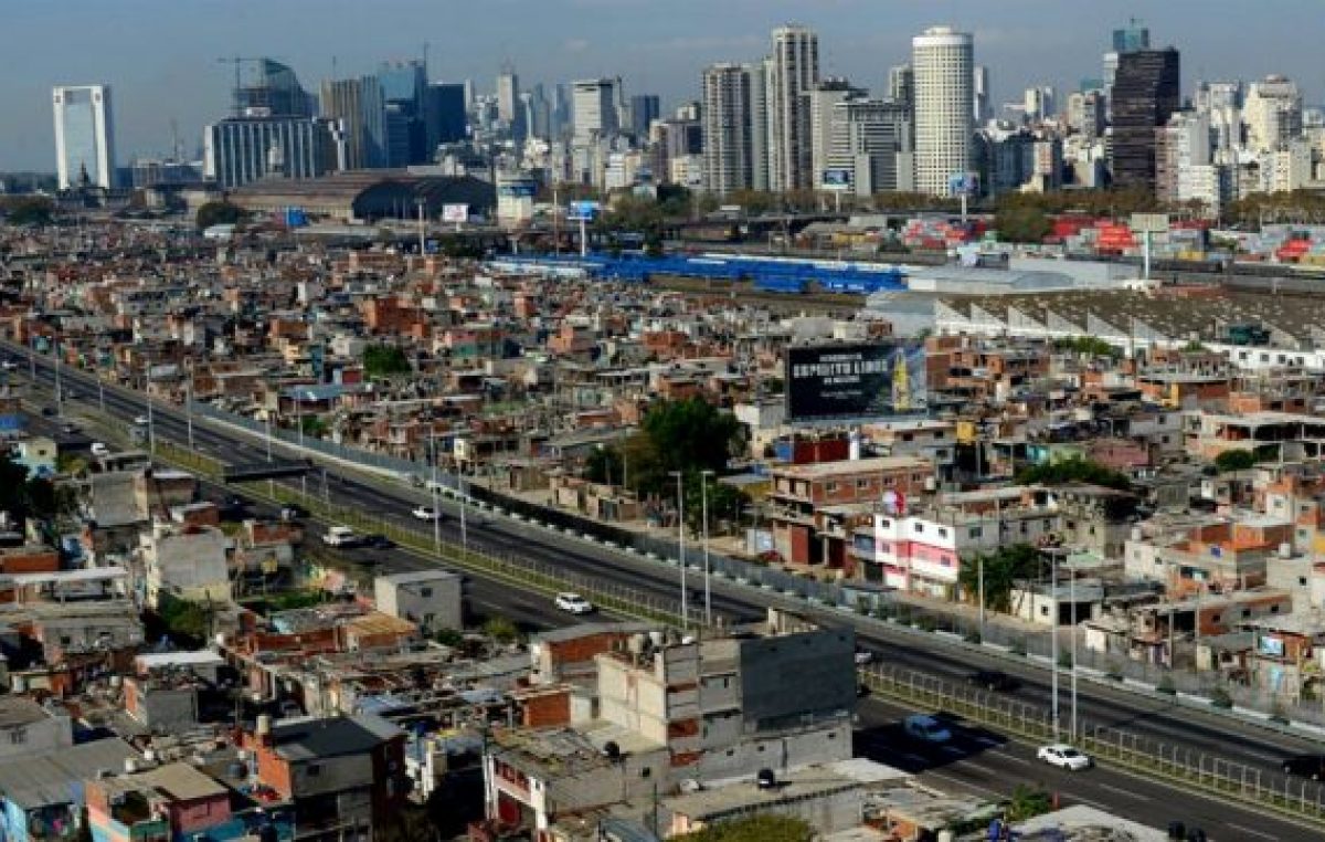 Casi 3 millones de personas viven en villas miserias en un país desigual
