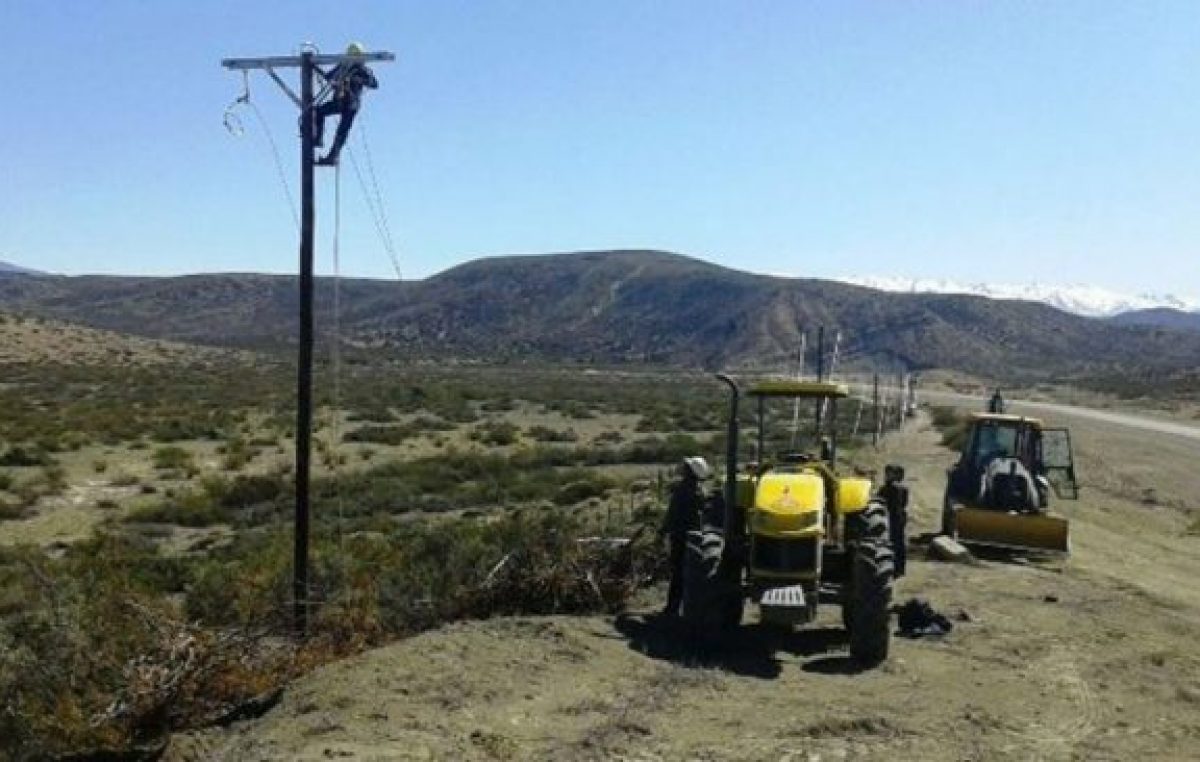 El día que llegó la luz a dos parajes del norte neuquino