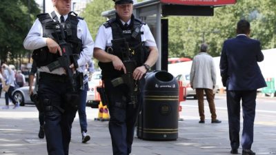 Por primera vez en más de 180 años, la policía de Londres irá armada
