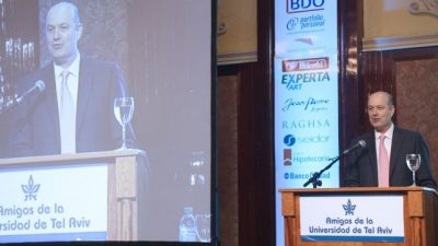 Sturzenegger cruzó a Prat Gay por su diagnóstico sobre la inflación