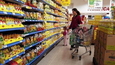 Ya se vende la “canasta básica” que el Municipio de Concordia acordó con los supermercadistas