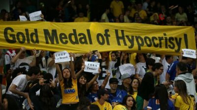 Tras la fiesta de Río, Brasil se sumerge otra vez en el barro de la lucha política