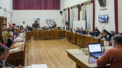 Duplican los sueldos del intendente y concejales de Azul: «Los que no estén de acuerdo pueden donarlo»