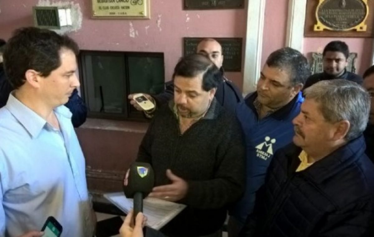 Municipales de Junín no dan tregua y le exigen al intendente que mejore la oferta del 10%