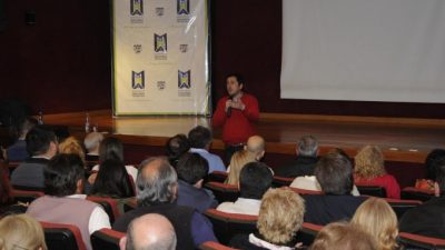 El Intendente de Malvinas Argentinas firmó el primer convenio colectivo en 20 años