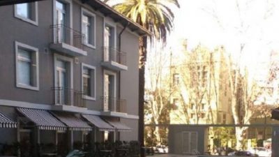 El excéntrico intendente Galli y las fotos del lujoso departamento que alquiló en Puerto Madero    