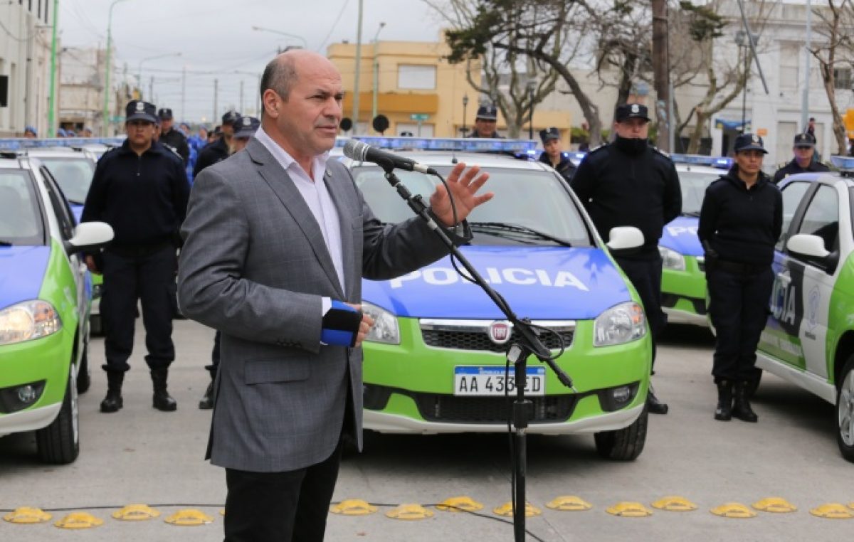 Intendente de Ensenada compró patrulleros con fondos propios porque «la Provincia no manda los recursos»