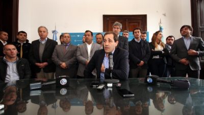 Peligran los sueldos y servicios por un embargo millonario a las cuentas del municipio de La Plata