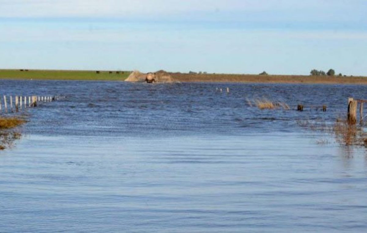 San Miguel Arcángel y Santa Regina, dos pueblos aislados por el agua
