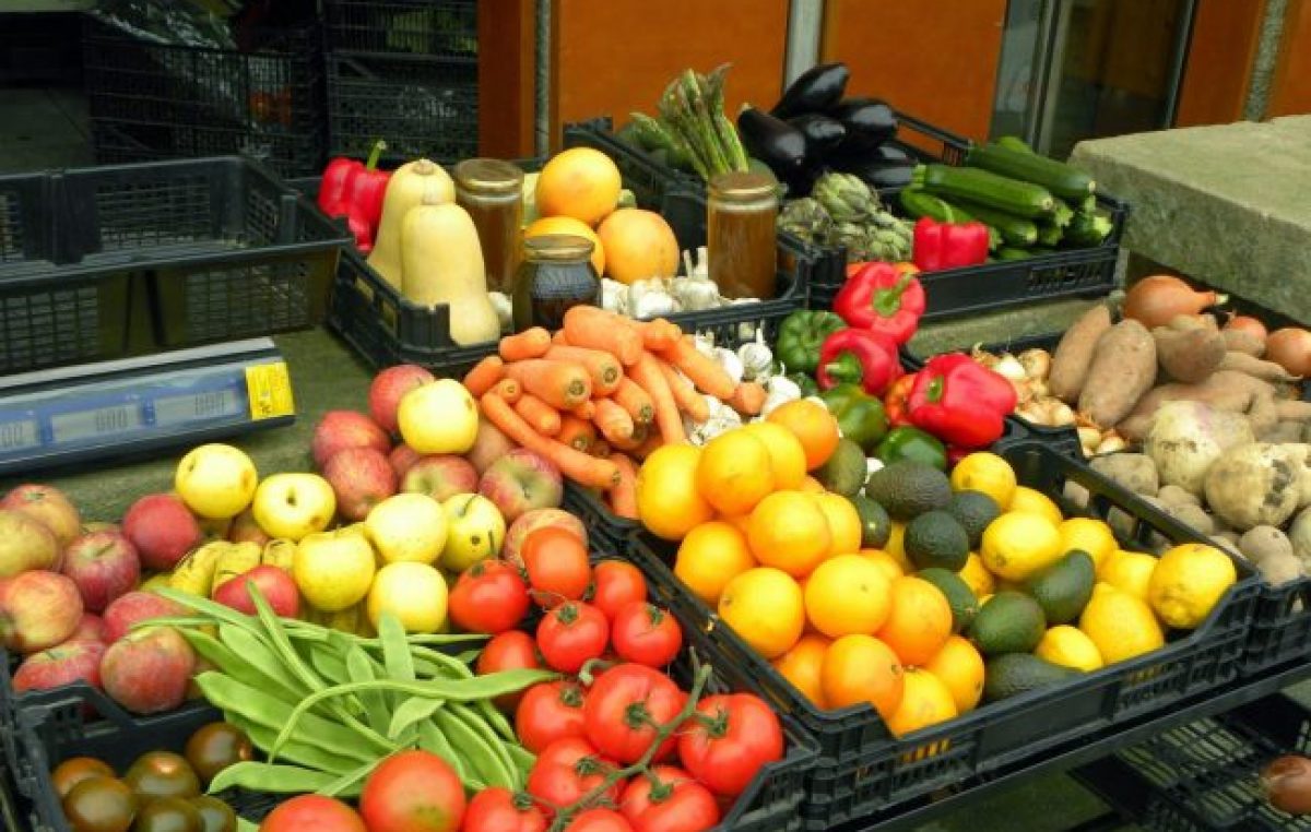 Los alimentos se subieron a la ola de importaciones en los últimos siete meses