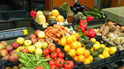 Los alimentos se subieron a la ola de importaciones en los últimos siete meses