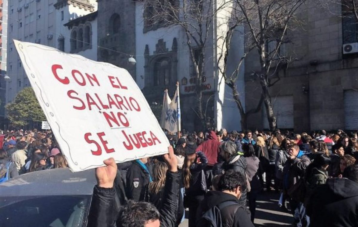 El Ejecutivo de Mar del Plata terminará de pagar el viernes los sueldos de los municipales