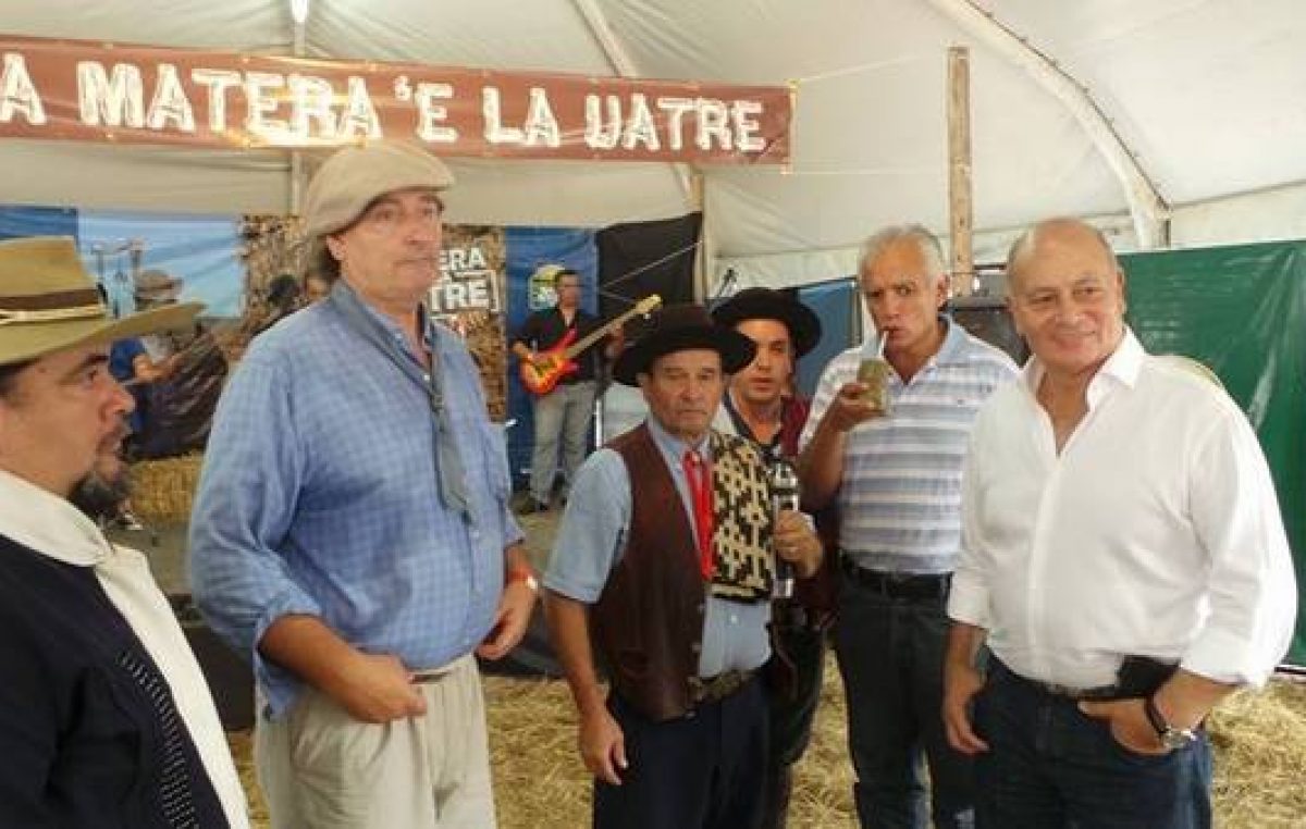 Insólito: Para el Momo Venegas «casa y techo» son parte del salario del peón rural