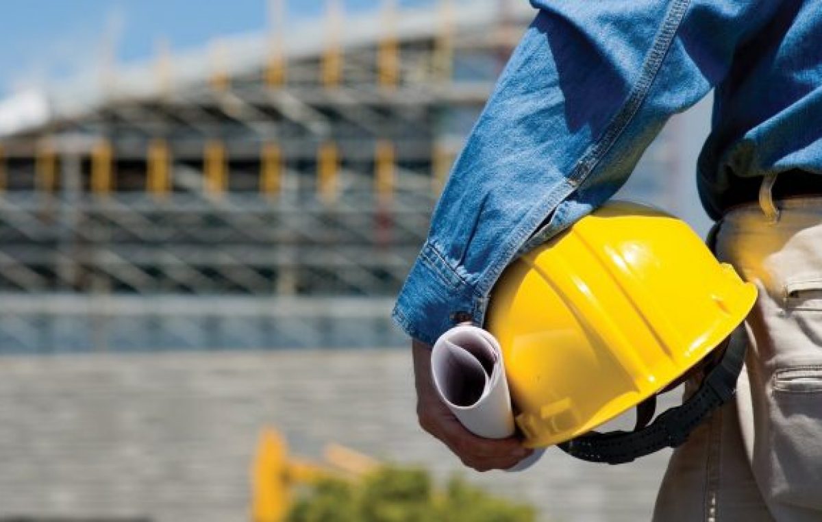 En un año la construcción perdió cuatro empleos por día en Chubut