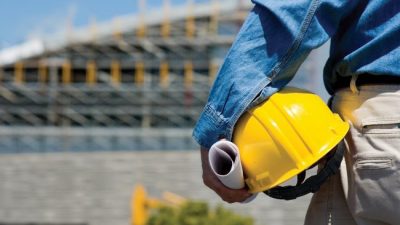 En un año la construcción perdió cuatro empleos por día en Chubut