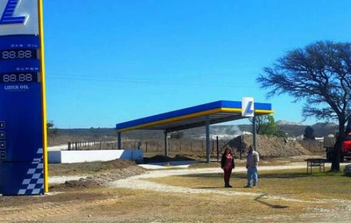 Córdoba: La comuna que se hizo cargo de montar una estación de servicio, en un pueblo que no tenía