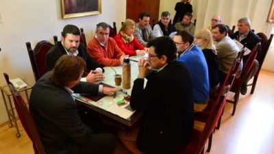 Paraná firmó un convenio de producción con los municipios de Federal y Ramírez
