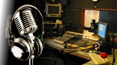 La radio municipal de Paraná ya cuenta con equipos y se construye la sede