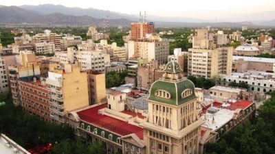 El desafío de urbanizar y humanizar el espacio público en Mendoza