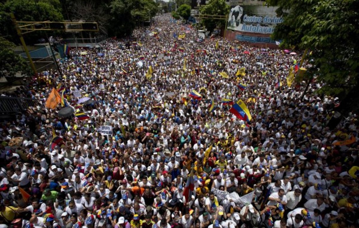 Un millón de venezolanos «tomó» Caracas en desafío a Maduro