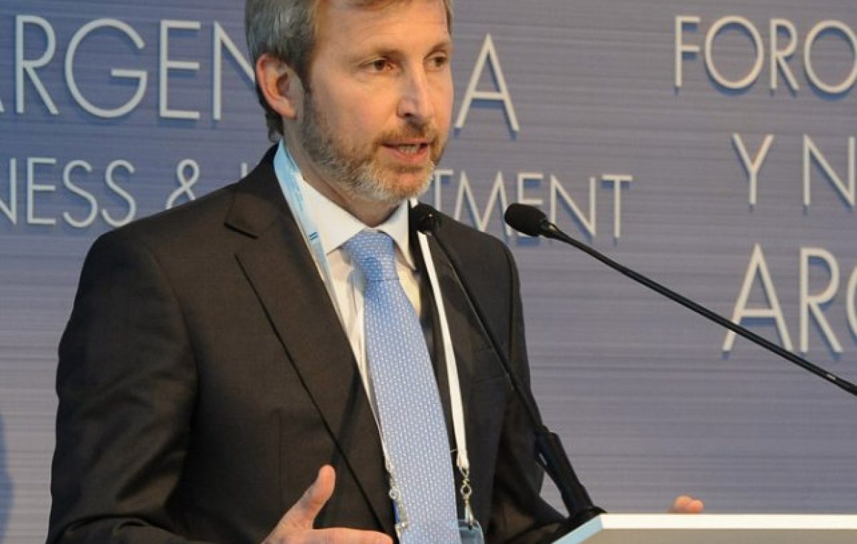 Grieta por la inflación: ahora Frigerio cruzó a Sturzenegger