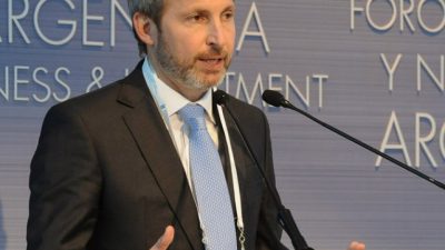 Grieta por la inflación: ahora Frigerio cruzó a Sturzenegger