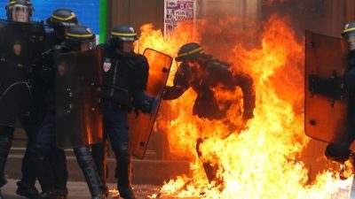 Violentas protestas contra la reforma laboral en Francia