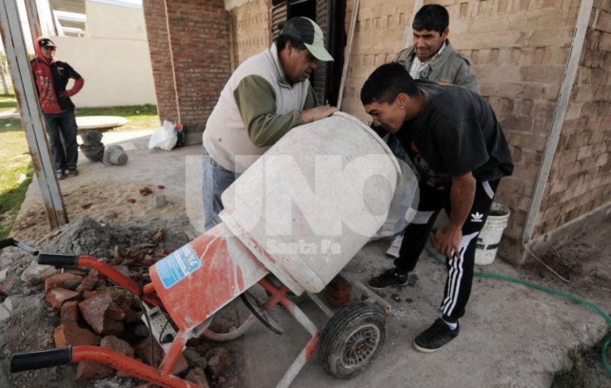 Santa Fe: Construir con tierra, Coronel Dorrego promueve un cambio de paradigma