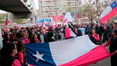 Un 90% de adhesión a paro de empleados públicos de Chile
