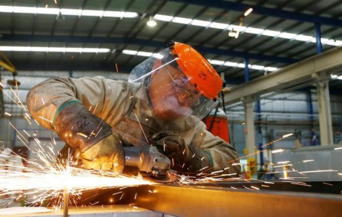 El Gobierno impulsa un modelo «agroexportador que deja de lado a la industria»