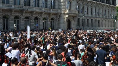 El desguace de los programas de Educación