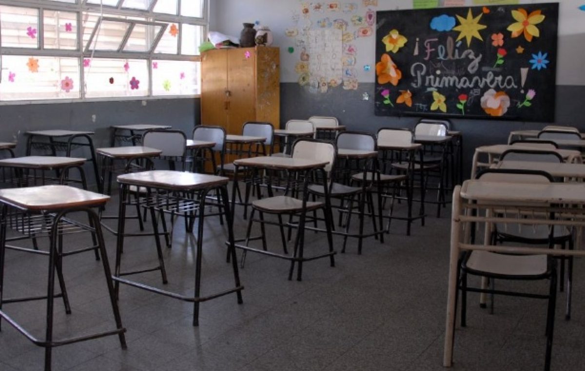 Sigue el paro de docentes municipales de Catamarca