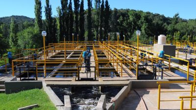 El intendente de Villa Carlos Paz redobló la apuesta y municipalizó el agua