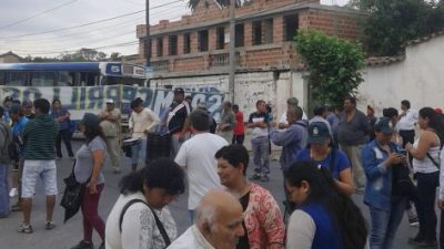Cerrillos: Se prolonga el paro y la intendenta pide solidaridad
