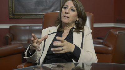 Para la intendenta de Rosario el paro de municipales es «inoportuno»