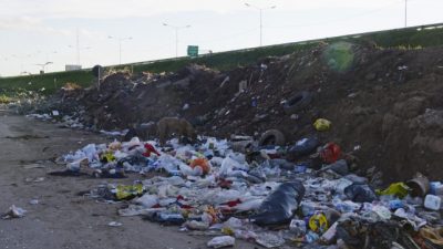 Detectaron 461 minibasurales crónicos en espacios públicos de Rosario
